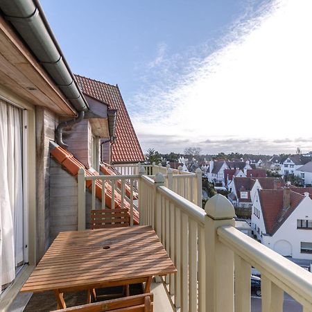 Charming Spacious Duplex Apt With Private Parking In Knokke Apartment Bagian luar foto