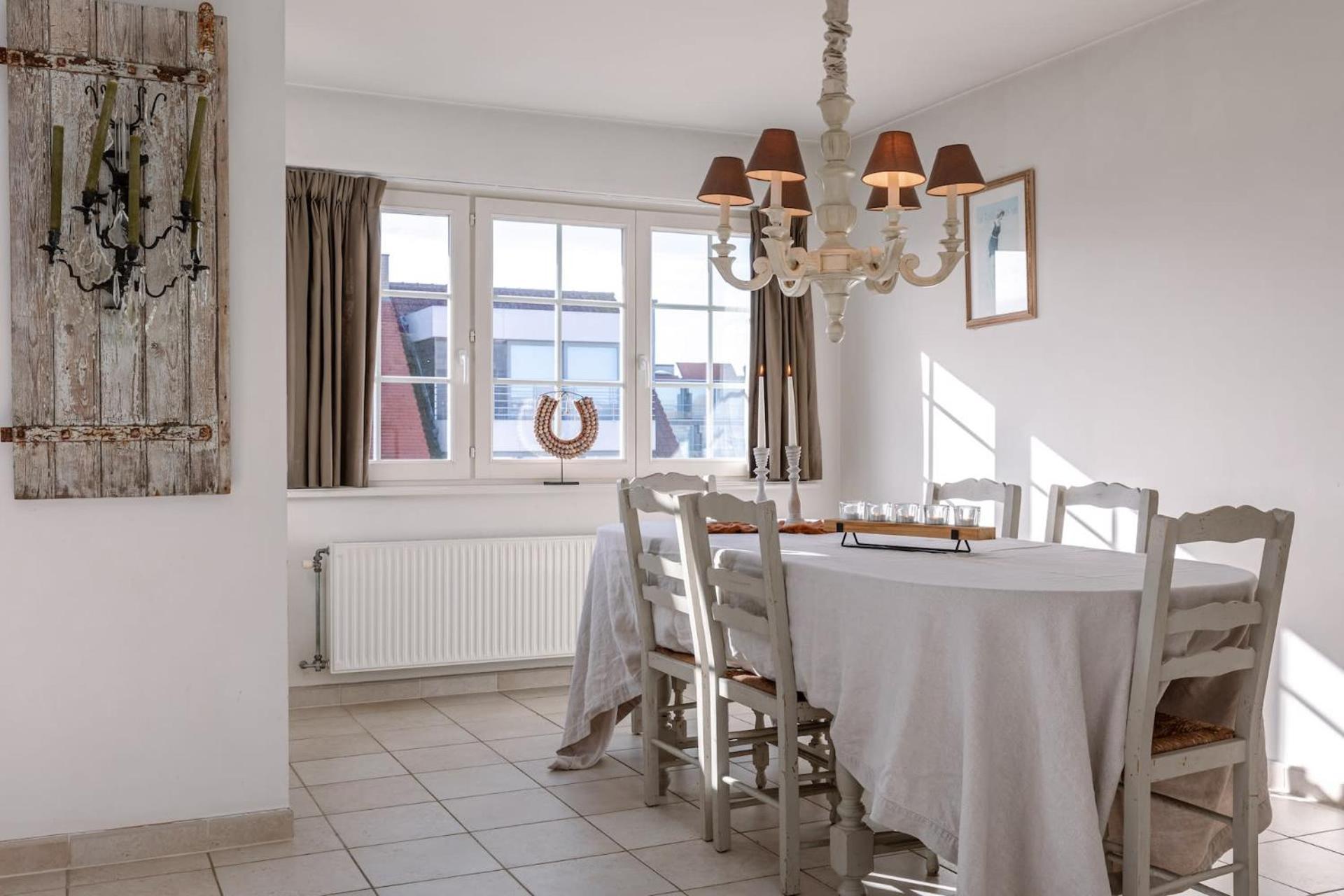 Charming Spacious Duplex Apt With Private Parking In Knokke Apartment Bagian luar foto